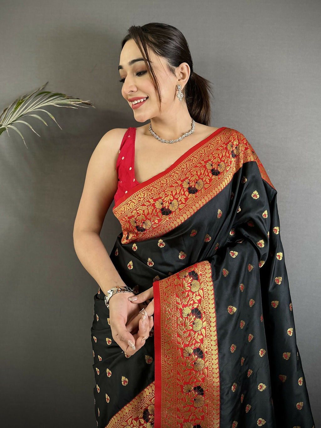 Black Soft Silk Banarasi Saree with Intricate Motifs