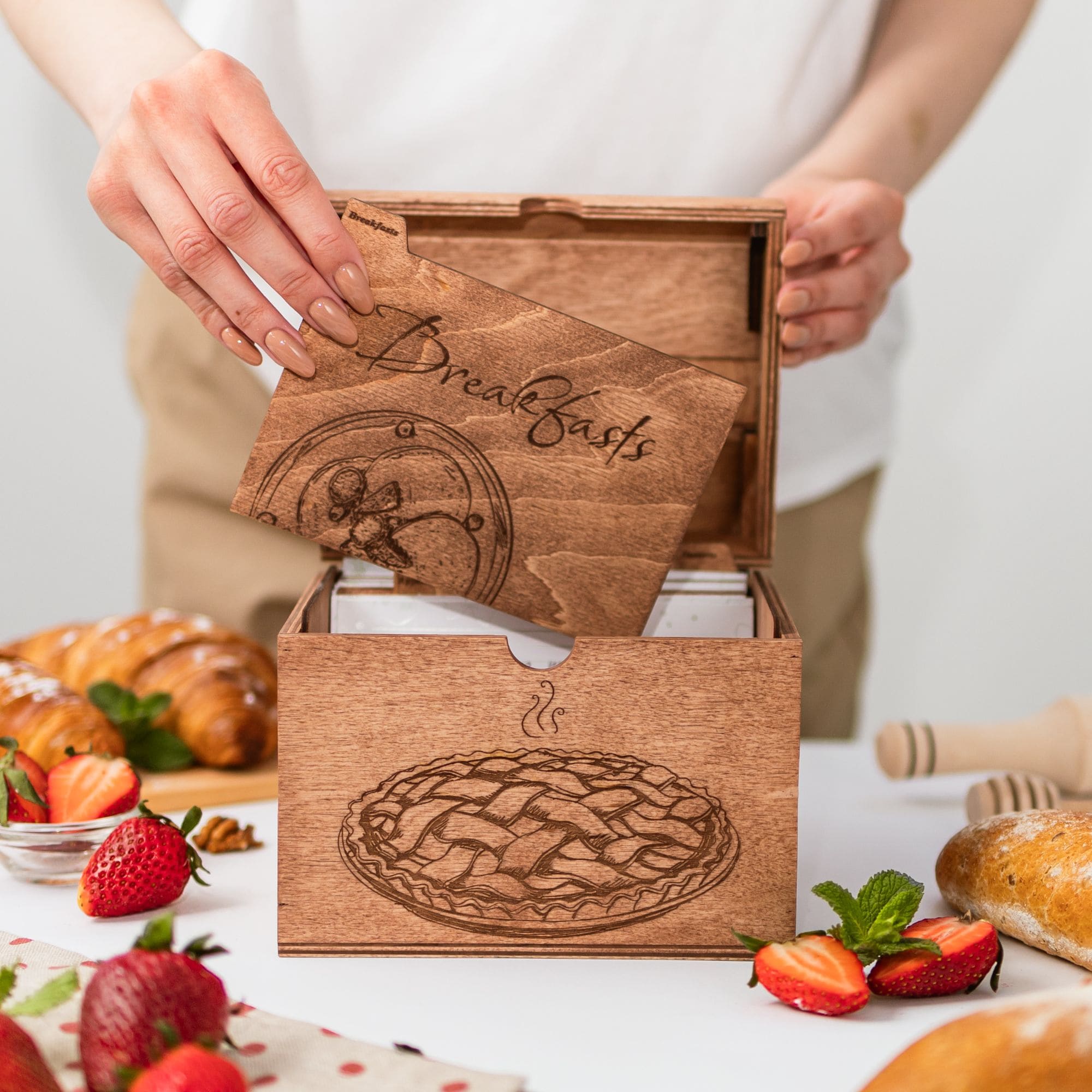 Wooden Recipe Box for Pies & Desserts - Traditional Farmhouse Design