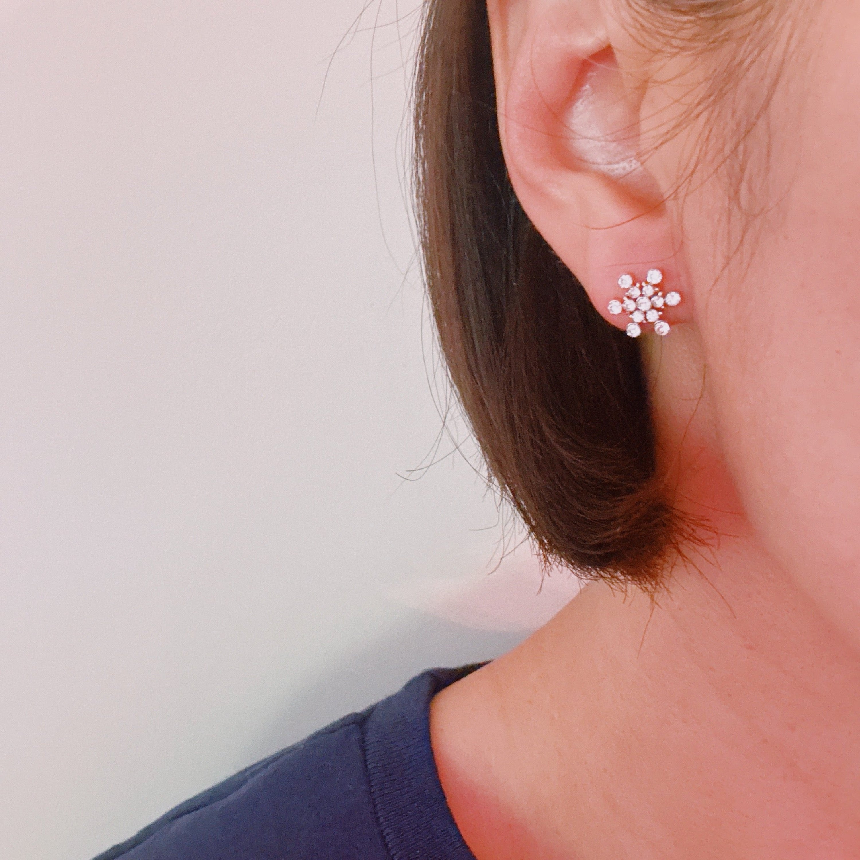 Reindeer And Snowflake Stud Earring Set Of 2 – Holiday Sparkle