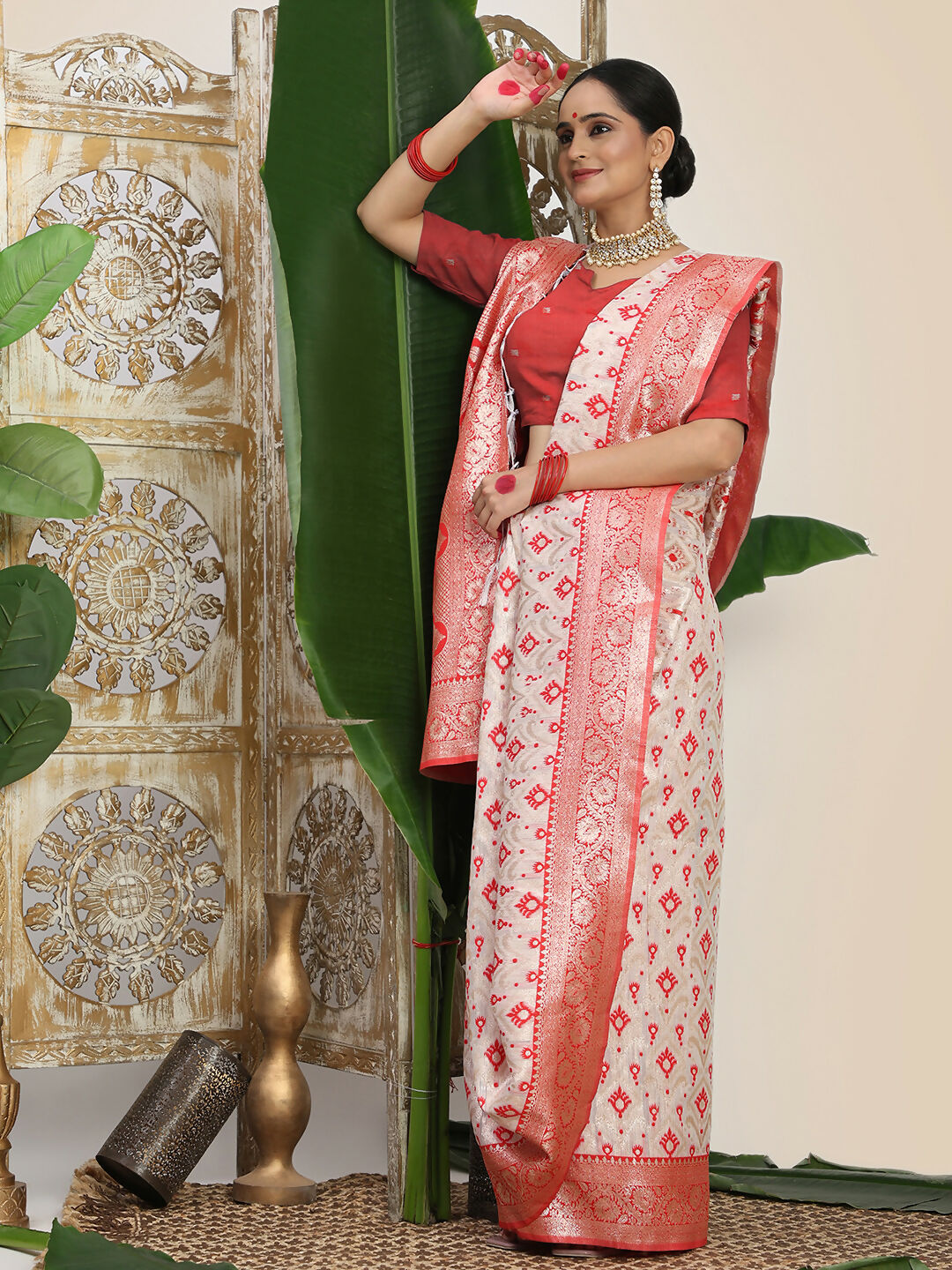 Shree Shyam Fashion Linen Cotton Red & White Saree