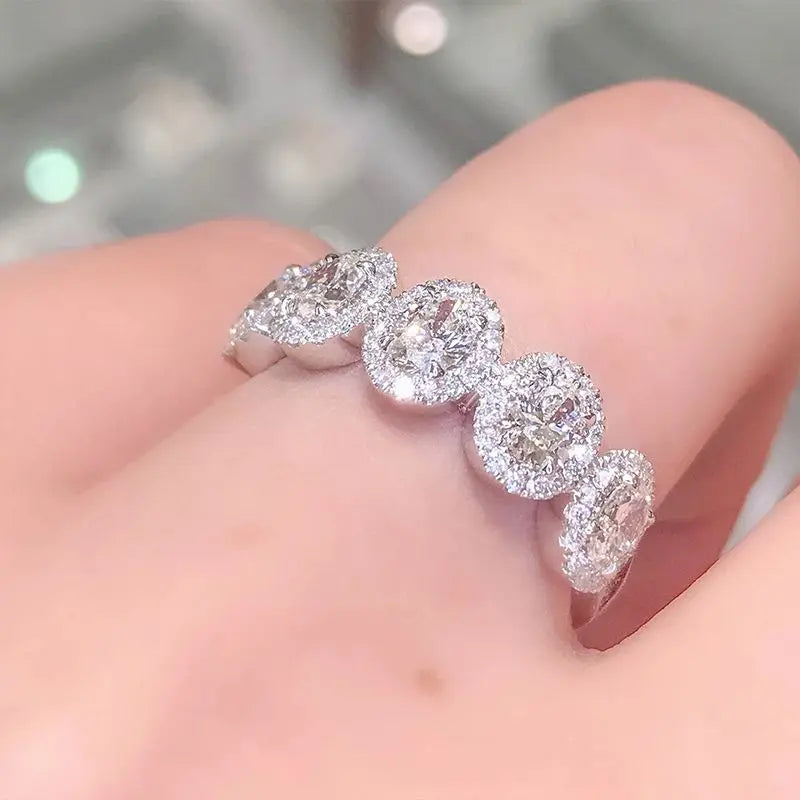 925 Sterling Silve Chic Female Rings Luxury Paved Oval Cubic Zirconia Sweet Women Finger Accessories for Party Fashion Jewelry