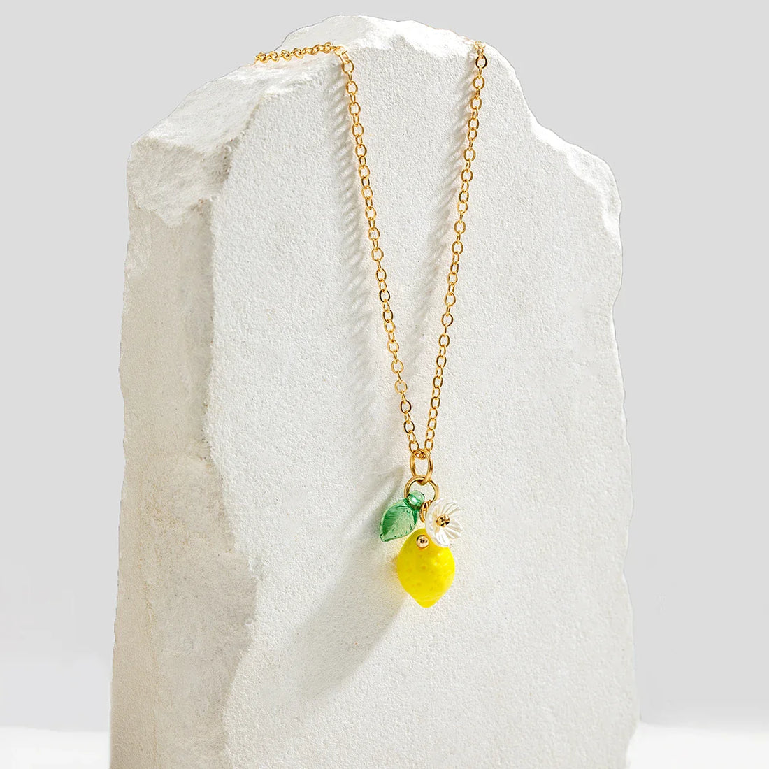 1 exquisite and cute resin lemon flower pendant necklace, simple and versatile, fruit collarbone chain, neck chain