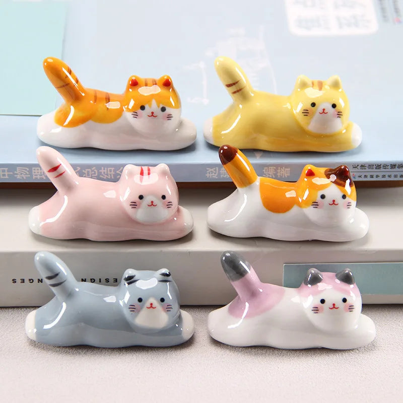Japanese Style Underglaze Ceramic Cute Cat Chopstick Holder Tableware Restaurant Simple Oval Spoon Bracket Utensil for Kitchen