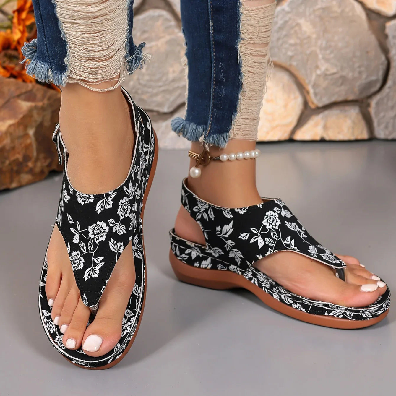 Women's Floral Wedge Sandals Comfortable Casual Outdoor Thong Shoes - Image 10