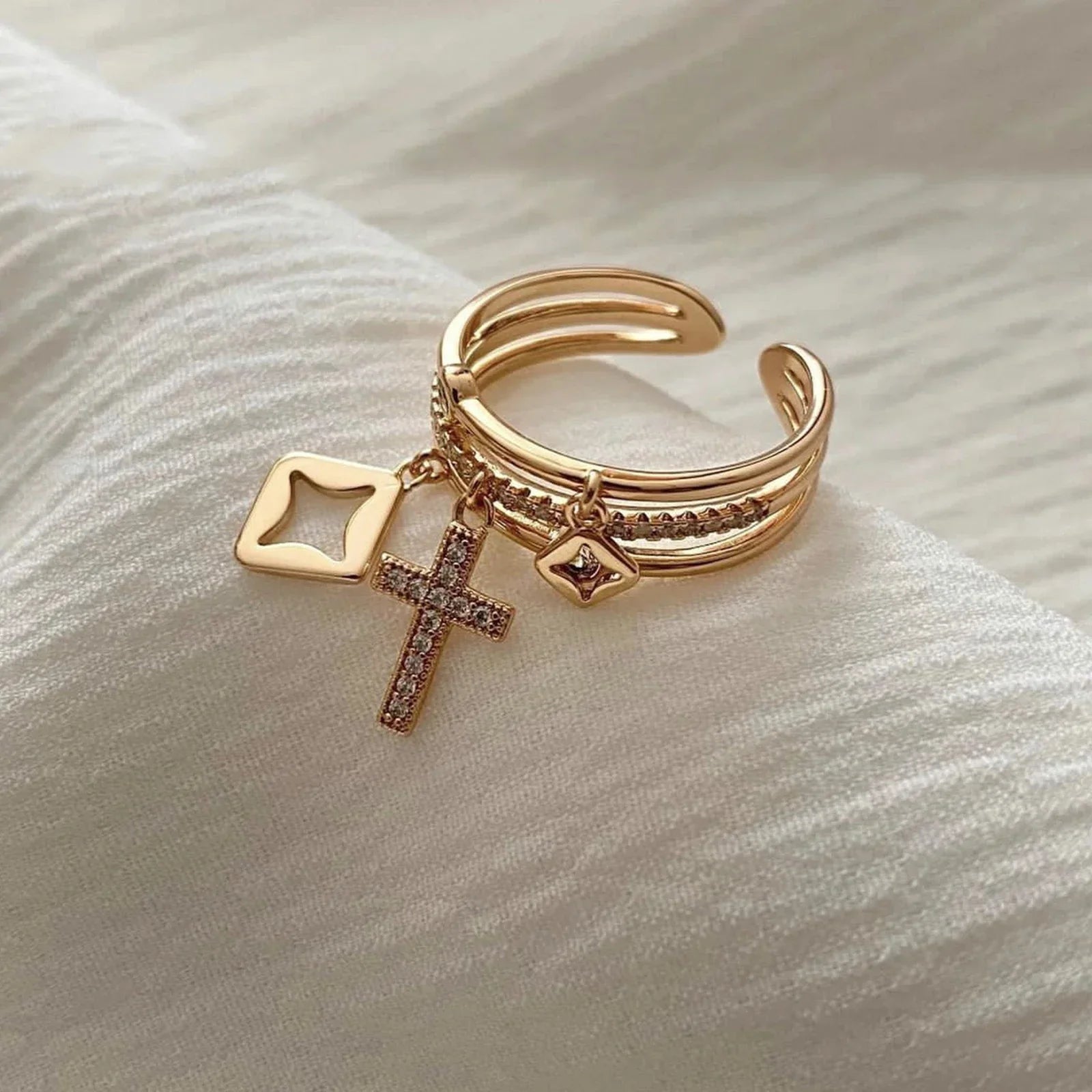 Nwe 18 K Gold Plated Sun Rings for Women Natural Stone Inlaid in Hollow Metal Texture Ring Trendy Jewelry
