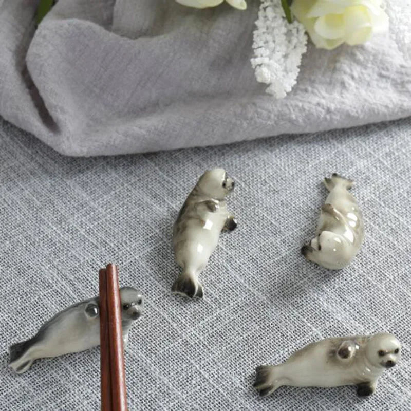1-4Pcs/Set Little Sea Lion Design Chopstick Holder Household Decor Chopstick Rest Pillow Kitchen Tableware Dinner Accessories