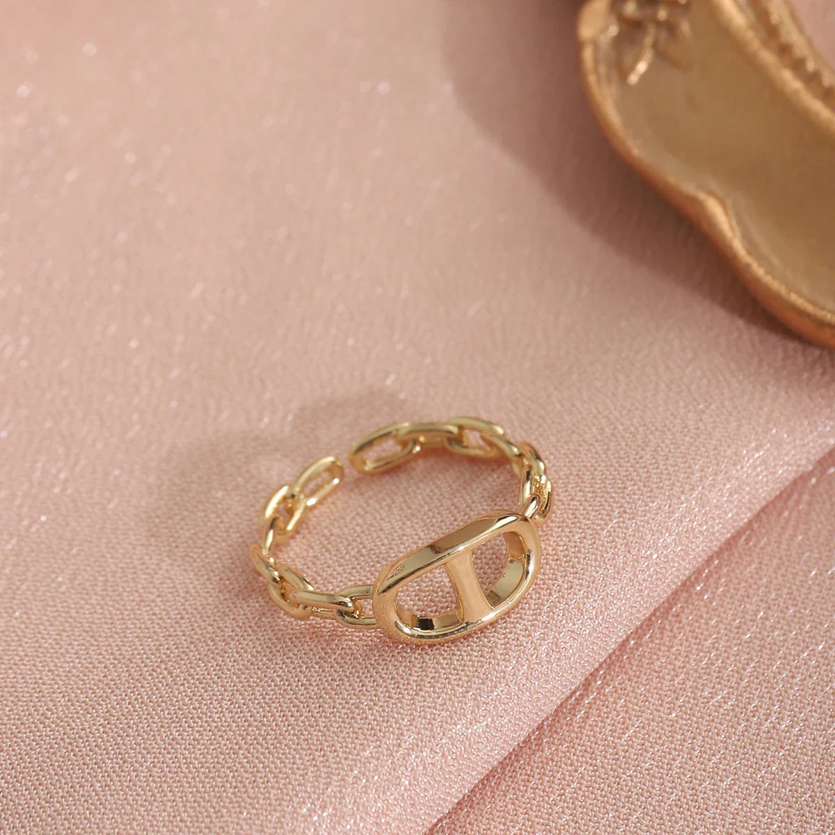 Fashionable Starry Full Drill Chain Pendant Ring for Women Versatile Luxury Design Ring Finger Accessory Copper Material