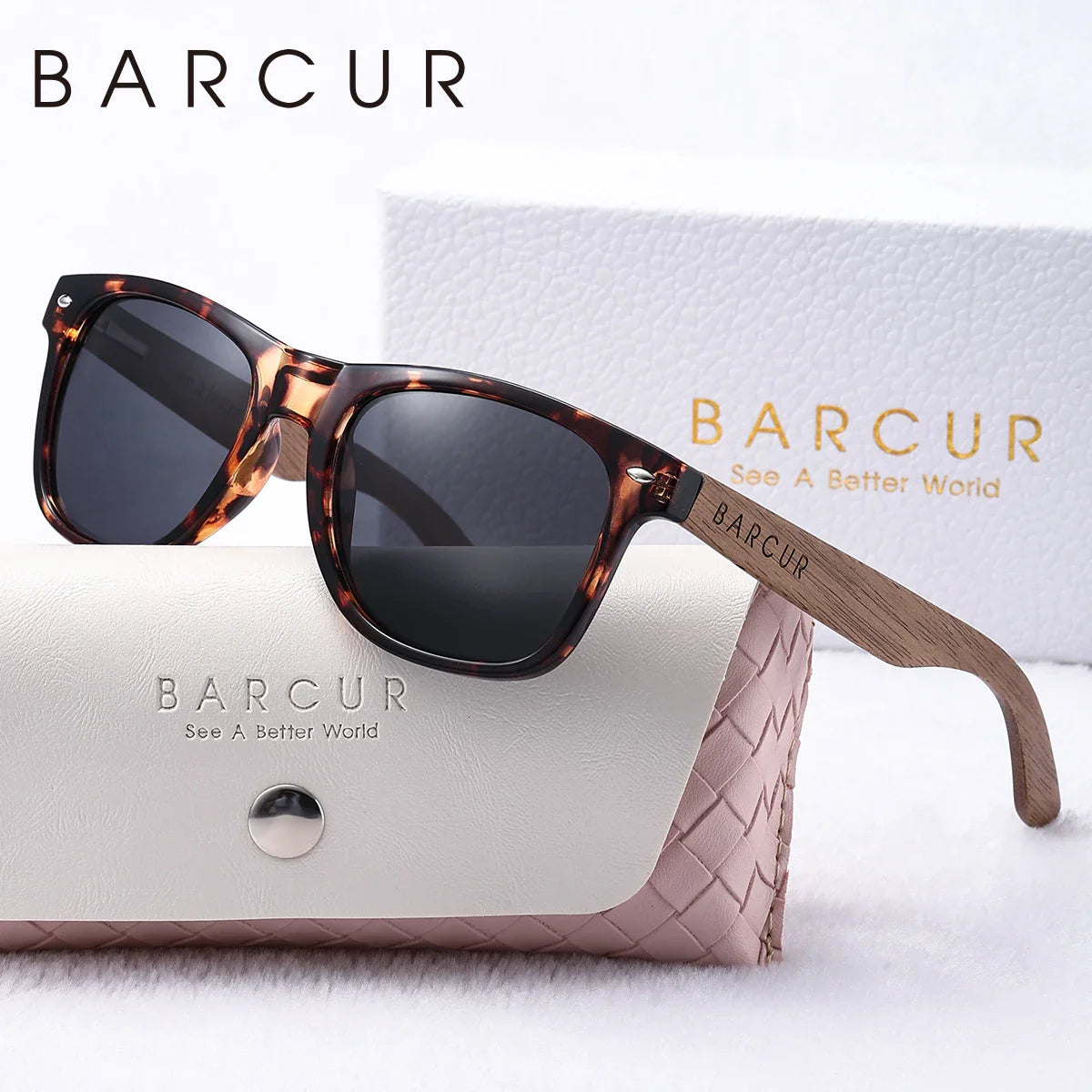 Women's oval sunglasses with wooden mirror legs and polarized lenses.