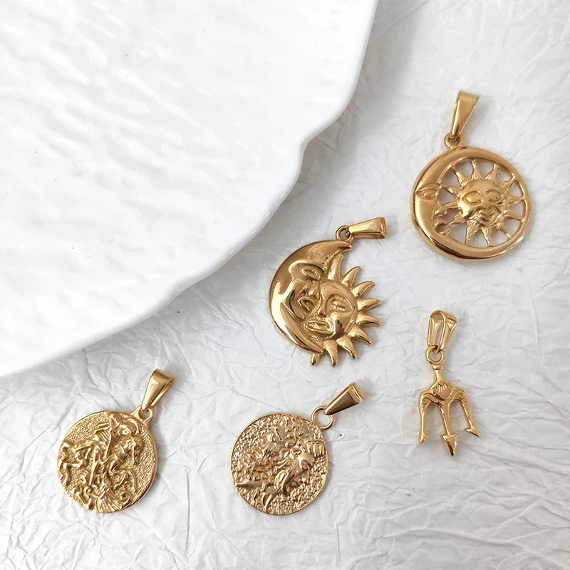 Waterproof Jewelry 18k Gold Plated Holy Saint George Pendant Stainless Steel Poseidon Owl Spartan Pendant Religious Medal Men