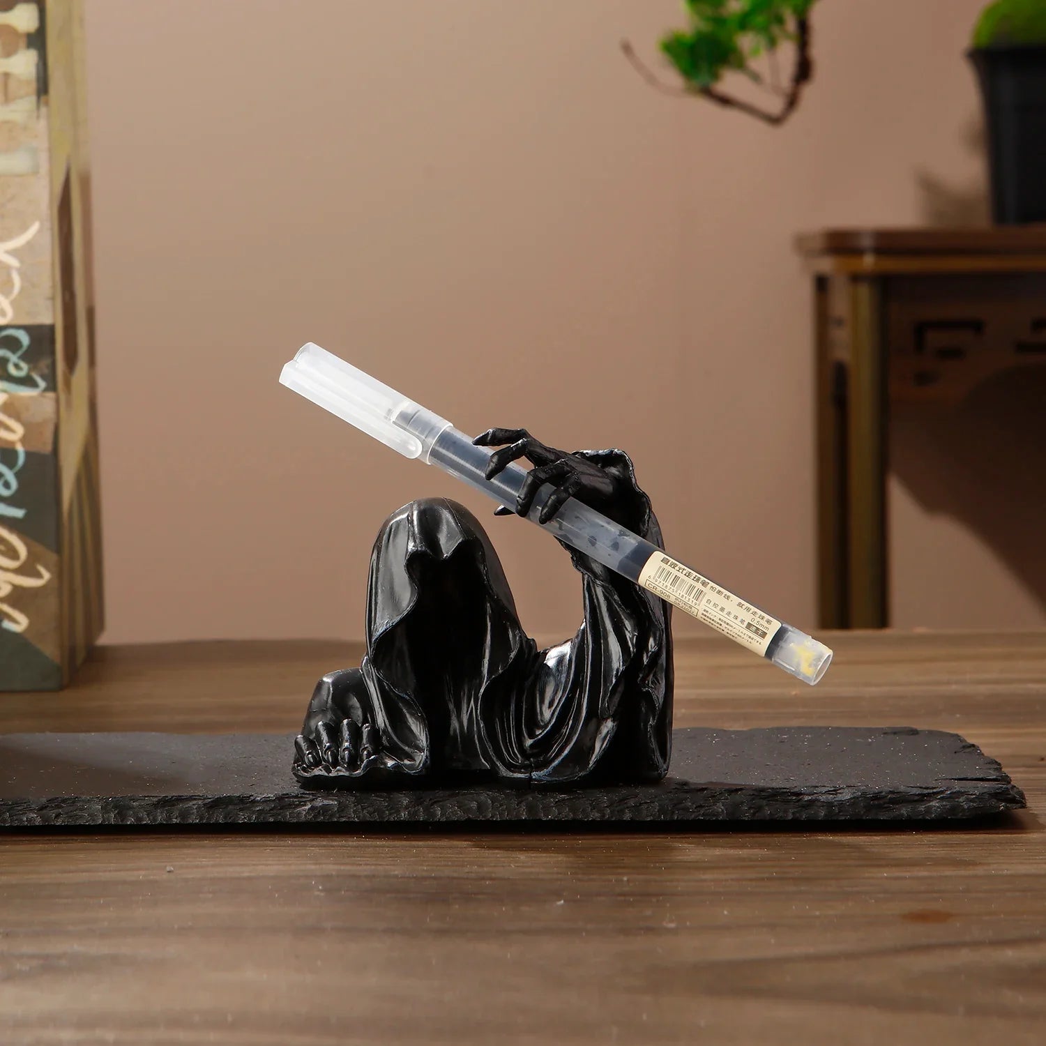 Resin Pen Holder Grim Reaper Sculpture Ink Pen Storage Case Desk Writing Stationary Organizer Office School Supplies Gift