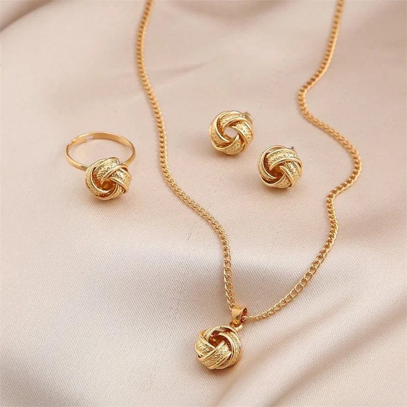 Round Pearl Jewelry Set Of Earring Pendant Necklace