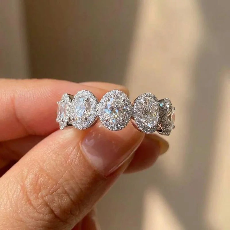925 Sterling Silve Chic Female Rings Luxury Paved Oval Cubic Zirconia Sweet Women Finger Accessories for Party Fashion Jewelry