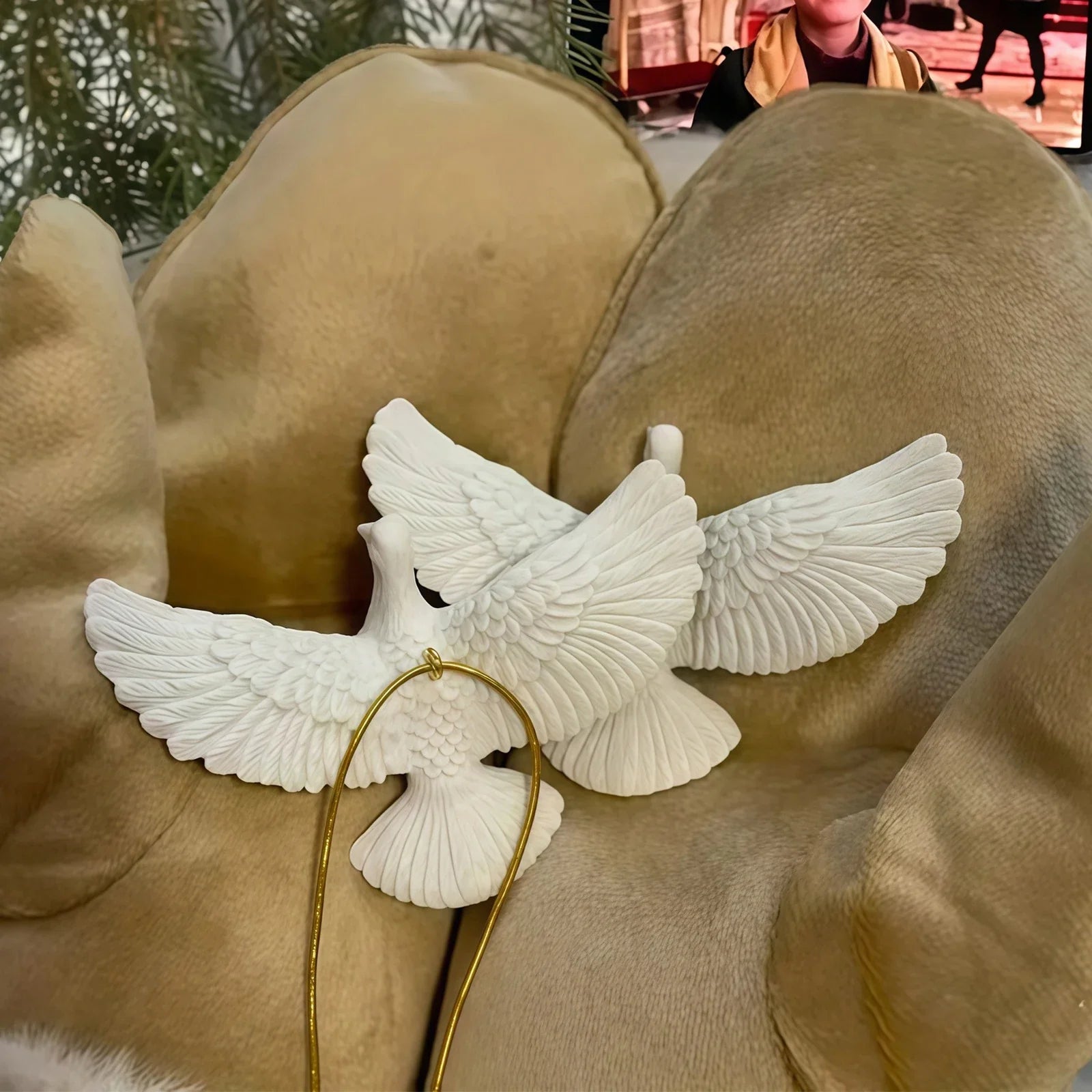 Style Friendship Doves - Home Alone 2 Resin Christmas Ornament  Doves Christmas Tree Ornaments- Best Gift for Someone Special