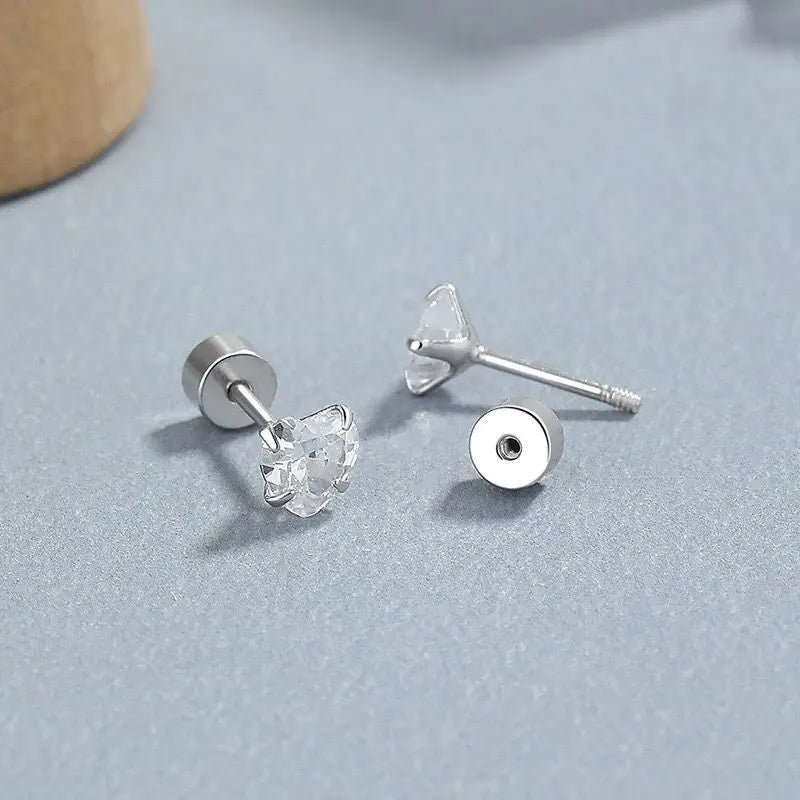 S925Silver Love zircon earrings for women, fashionable and simple ins, heart shaped earrings, personality and temperament