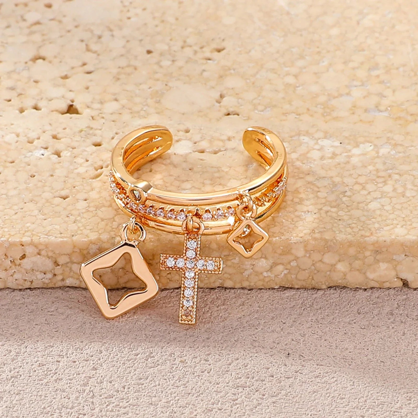 Nwe 18 K Gold Plated Sun Rings for Women Natural Stone Inlaid in Hollow Metal Texture Ring Trendy Jewelry