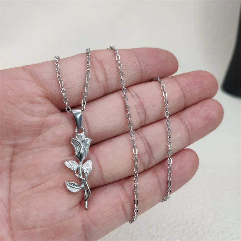Vintage Summer Accessories Stainless Steel Pendant Necklaces Women's Jewelry Rose Pendant Necklace Charms