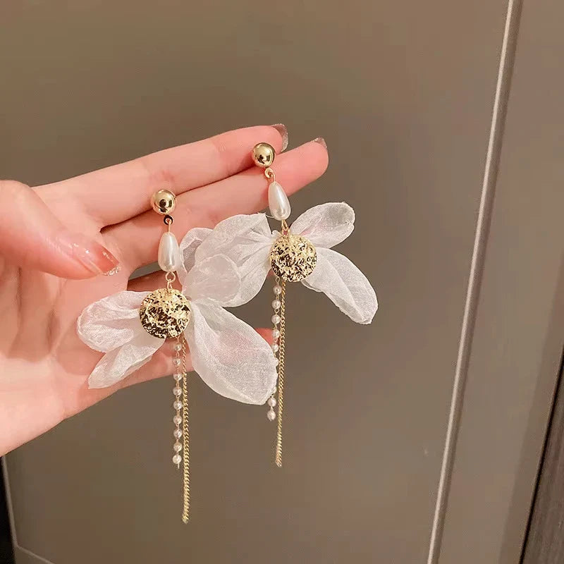 Korean Vintage Imitate Pearl Crystal Earrings for Women Jewelry High-class Luxury Zircon Flower Butterfly Leaf Stud Earrings