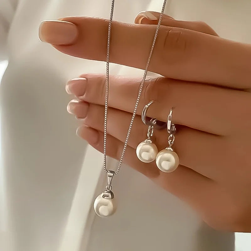 Round Pearl Jewelry Set Of Earring Pendant Necklace