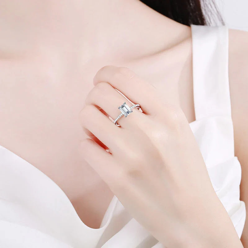 NeeTim 1CT 2CT Emerald Radiant Cut Moissanite Ring for Women Engagement Wedding Lab Diamond Sterling Silver 925 Rings Jewelry