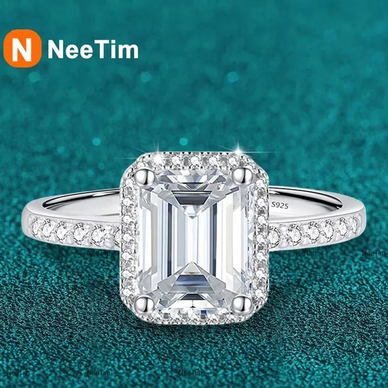 NeeTim 1ct 2ct Moissanite Ring for Women Emerald Radiant Cut Lab Diamond Rings Sterling Silver 925 with Gold Plated Wedding Band