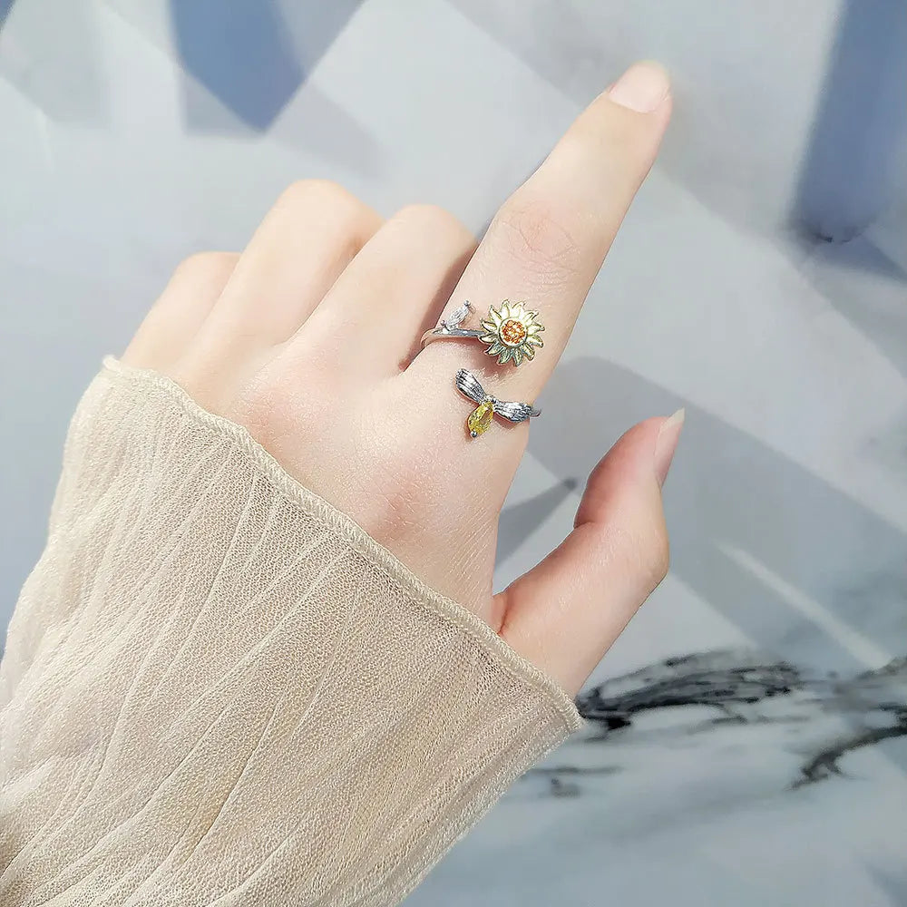 Shining Crystal Sunflower And Bee Fidget Spinner Rings For Women Anti Anxiety Control Anti Stress Rotating Ring Girls Gift