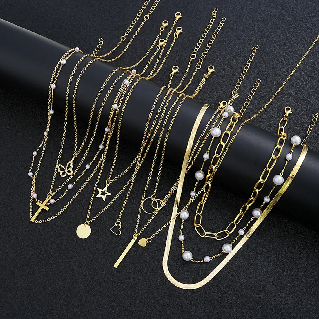 11 Pcs Simple Pearl Choker Necklaces Set for Women Fashion Layered Chain Star Cross Heart Pendant Charms Necklace Jewelry Gifts