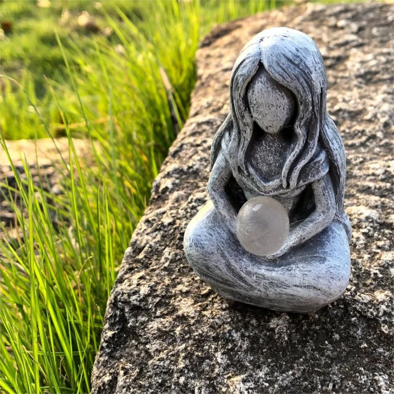 Zen-Inspired Moon Goddess Statue Imitation Stone Resin Ornament - Image 3