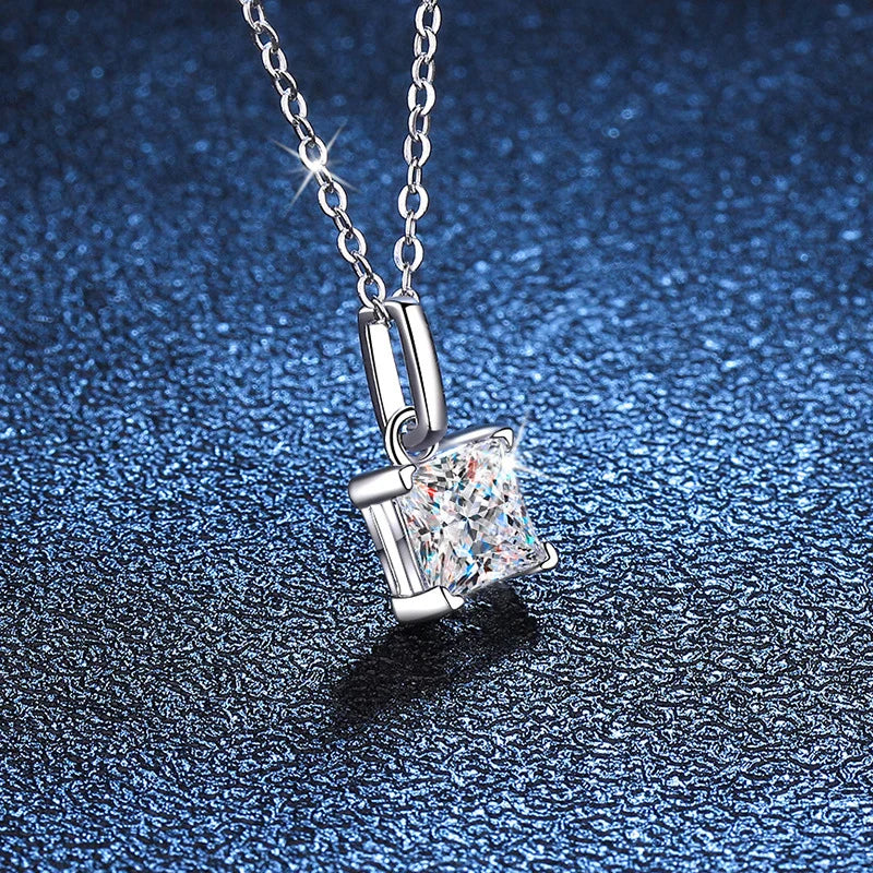 NeeTim 1ct Princess Cut Moissanite Necklace Pendant S925 Sterling Silver Party Wedding Dimond Necklaces For Women Certified
