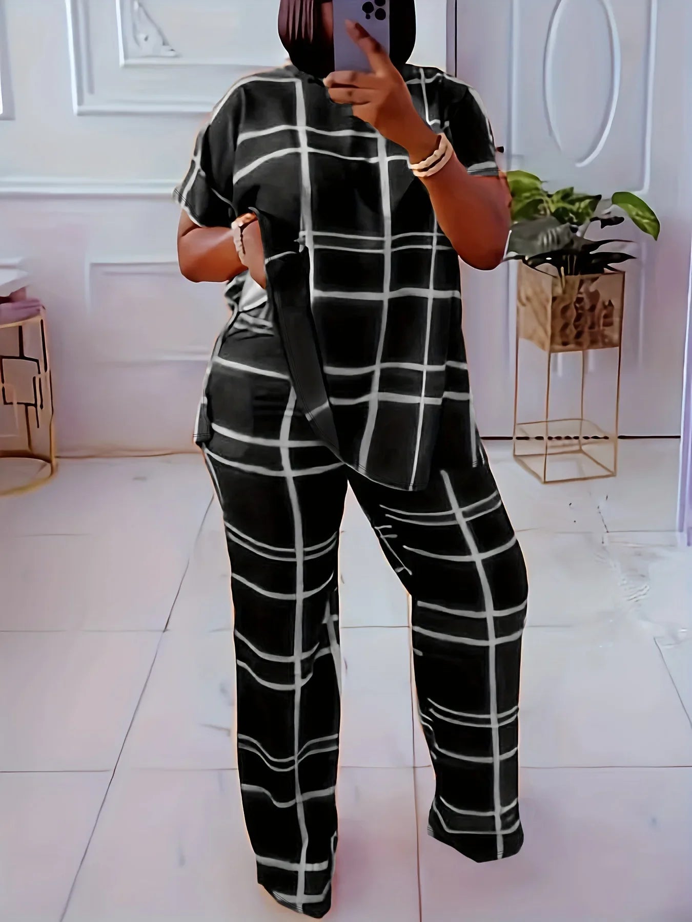 Women's Striped Grid Print Casual Two Piece Short Sleeve Set - Image 12