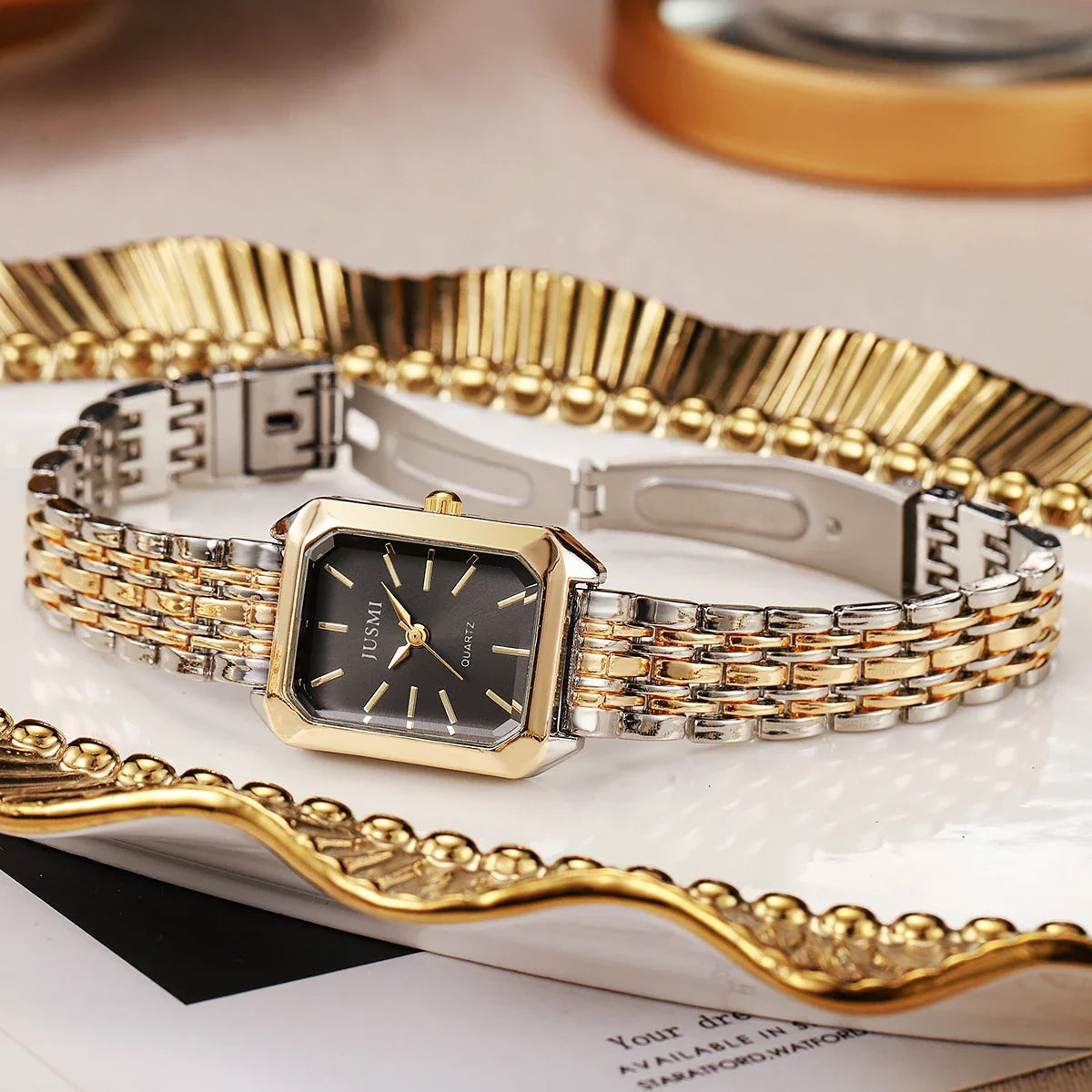 New Fashionable Simple Explosive Square Bar Scale Dial Steel Strip Quartz Watch