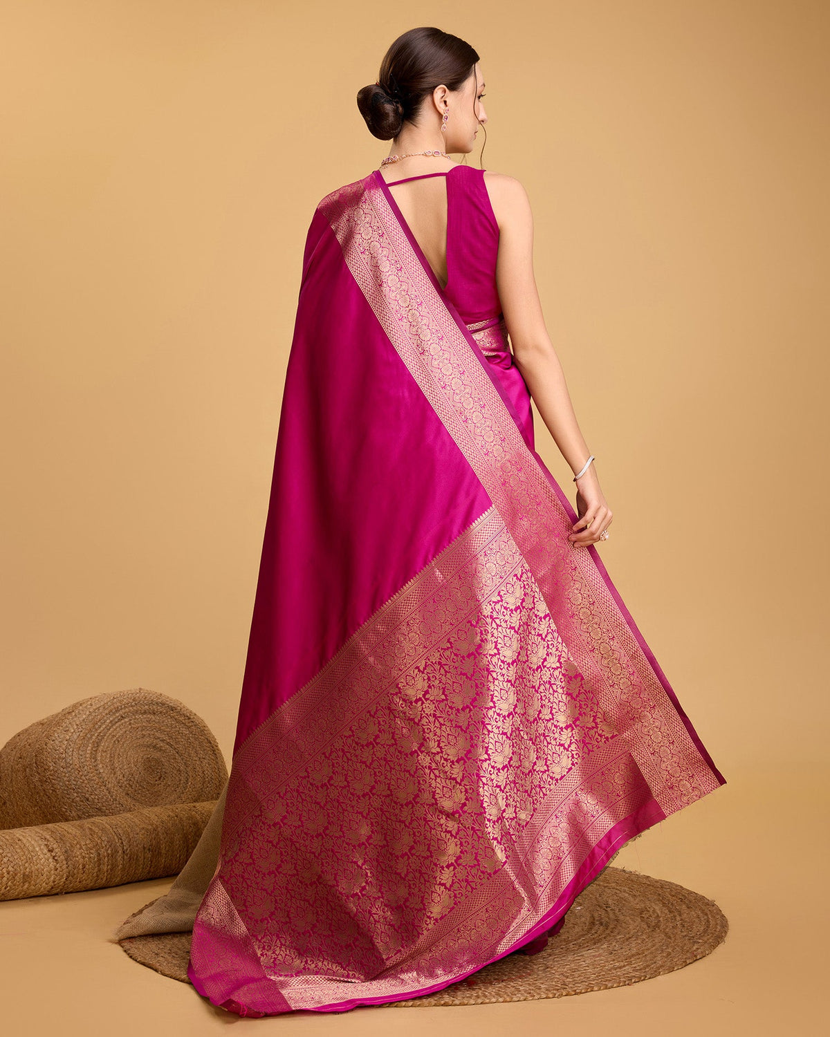 Pink Pure Silk Banarasi Saree With Jari Weaving and Blouse