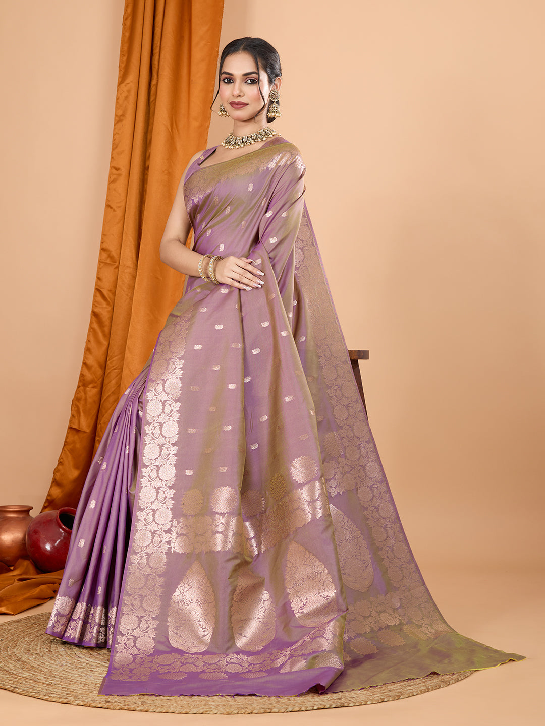 Lavender Banarsi Silk Saree with Jari Weaving and Unstitched Blouse