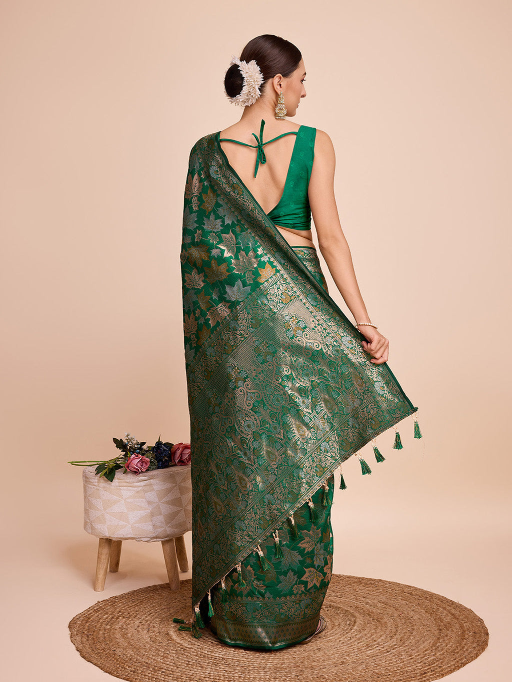 Green Pure Silk Saree with Jari Weaving Work