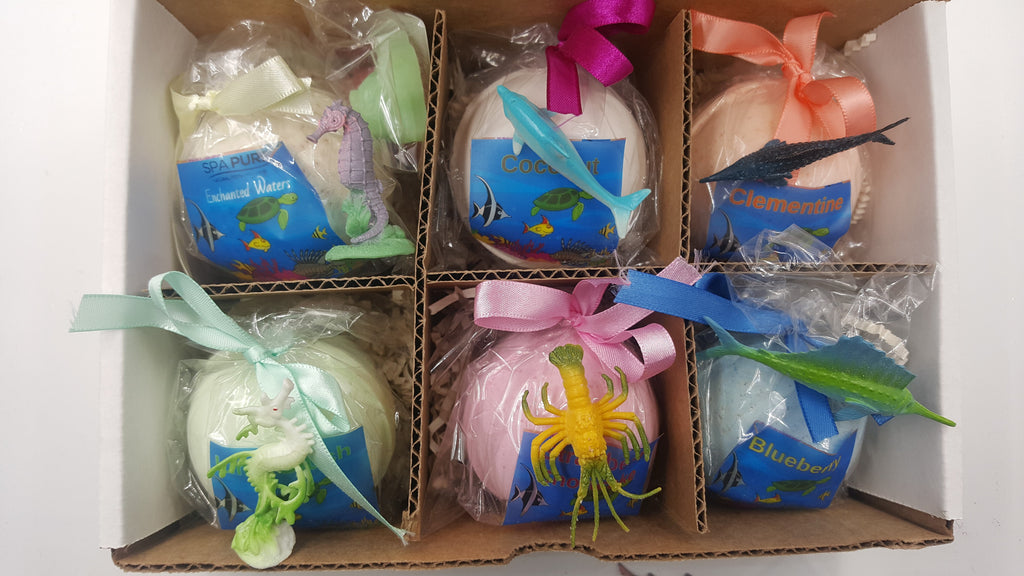 GIFT Set with SEA CREATURES - Bath Bombs with toys inside - 6 Large 5 oz, colorful, moisturizing