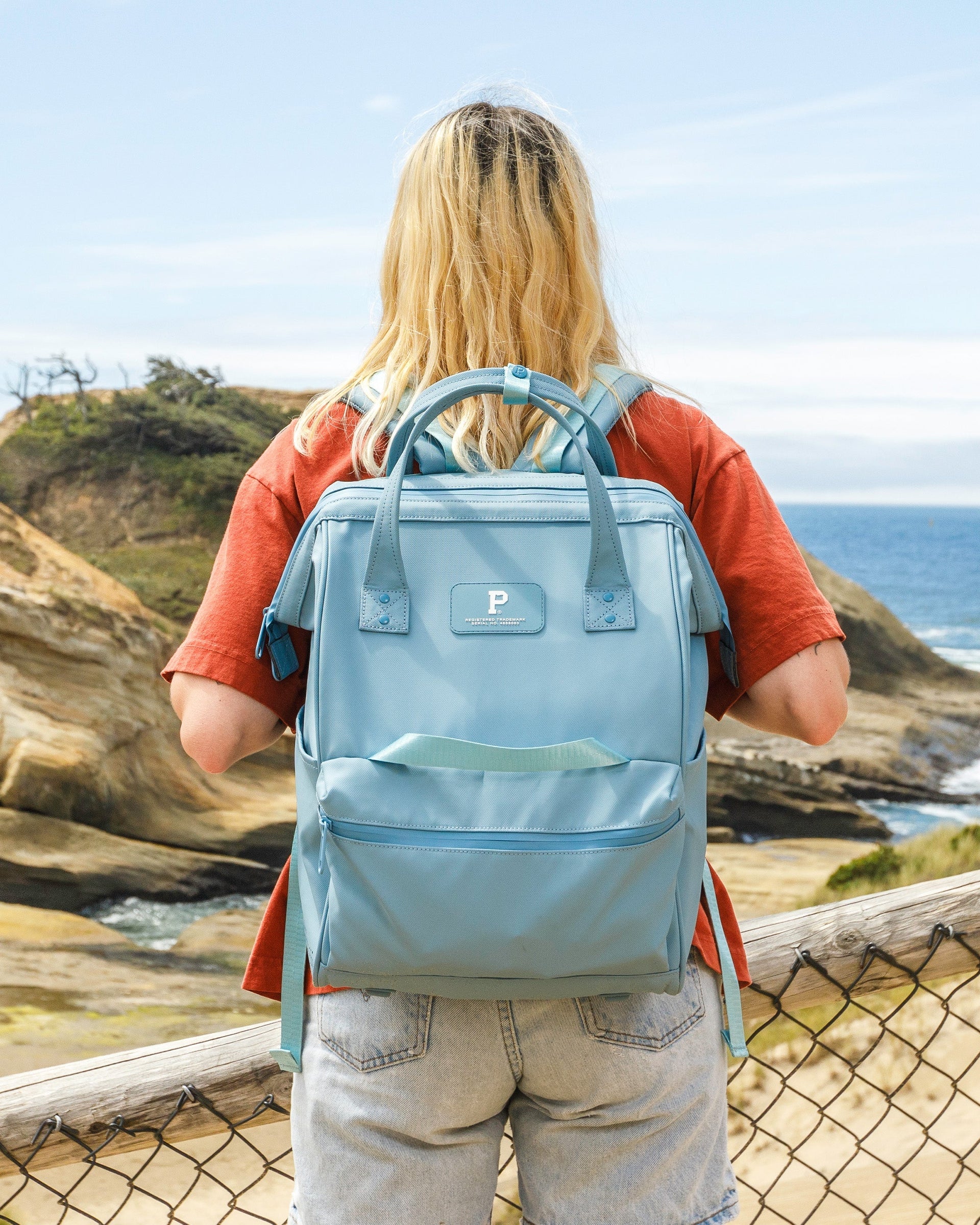 Cascade Standard Backpack – Modern Weather-Proof Travel Daypack