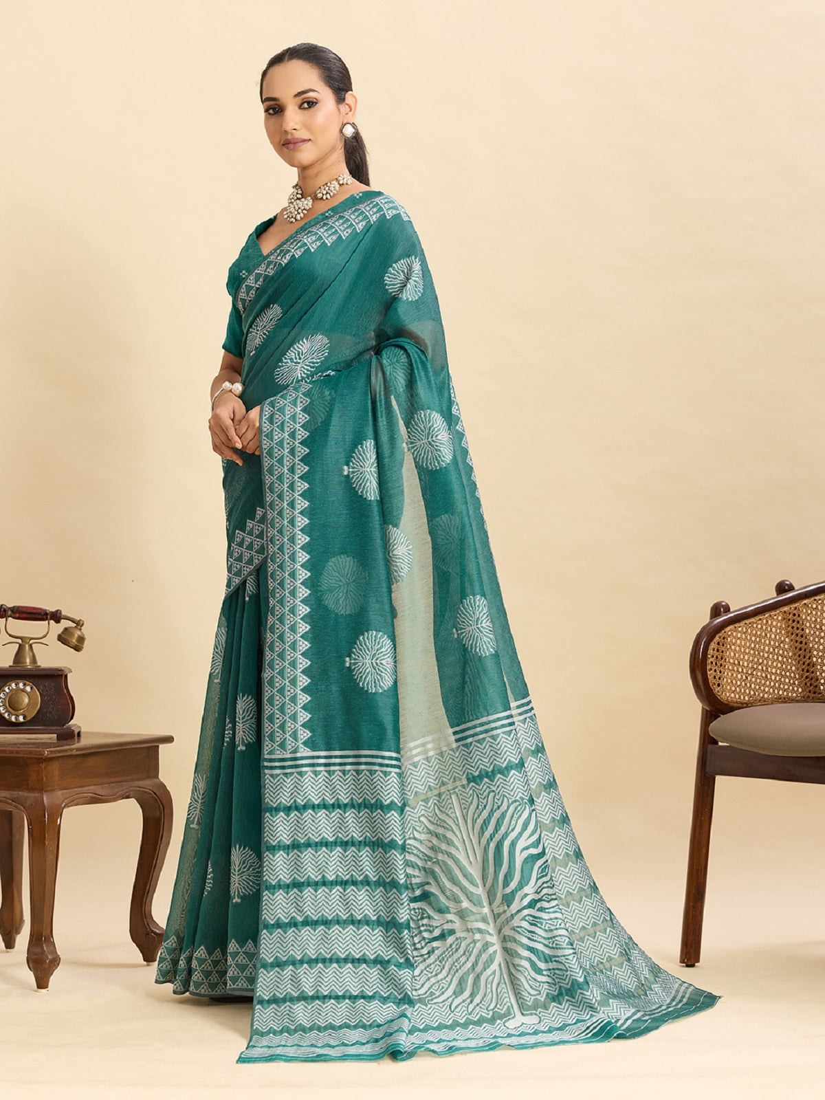 Green Soft Silk Banarasi Weaving Saree with Jari Work