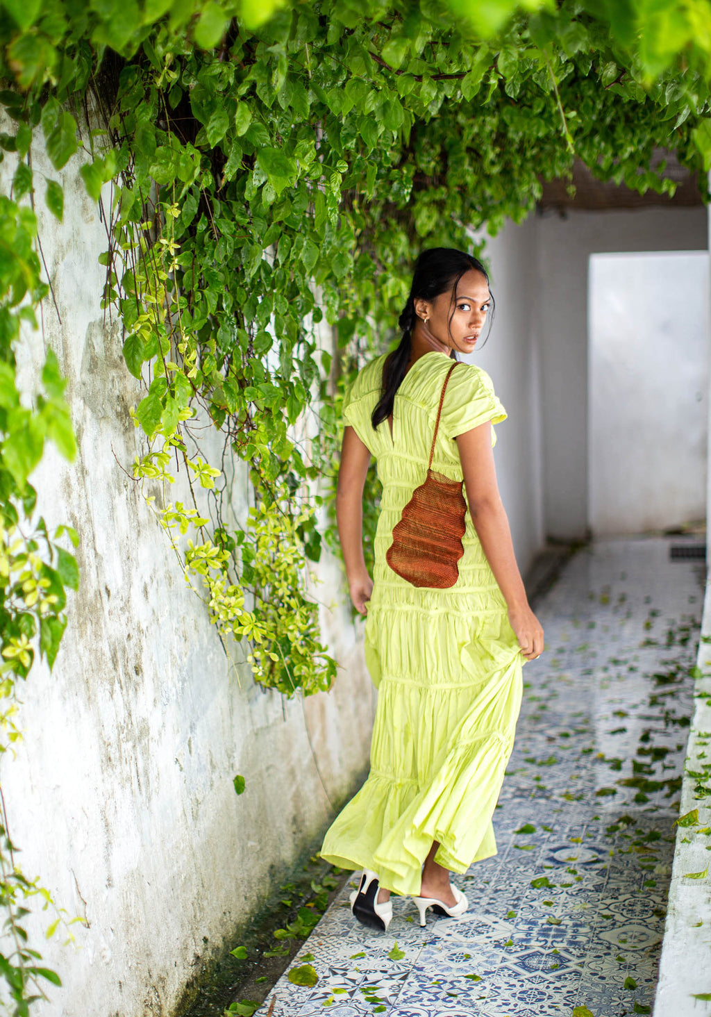 The Shell Handwoven Wire Bag In Copper