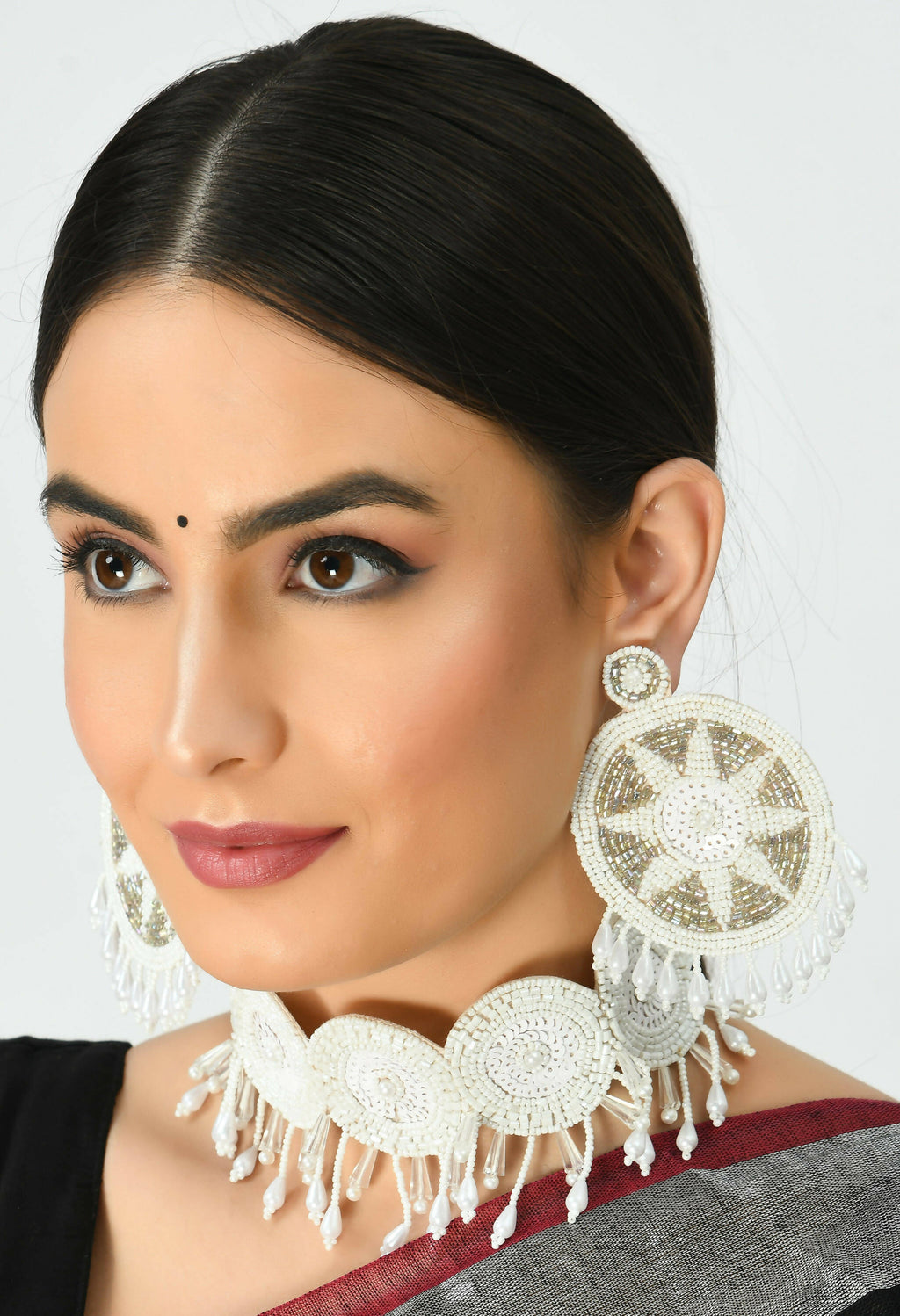 Johar Kamal Off White and Golden Pearl Choker Necklace Set