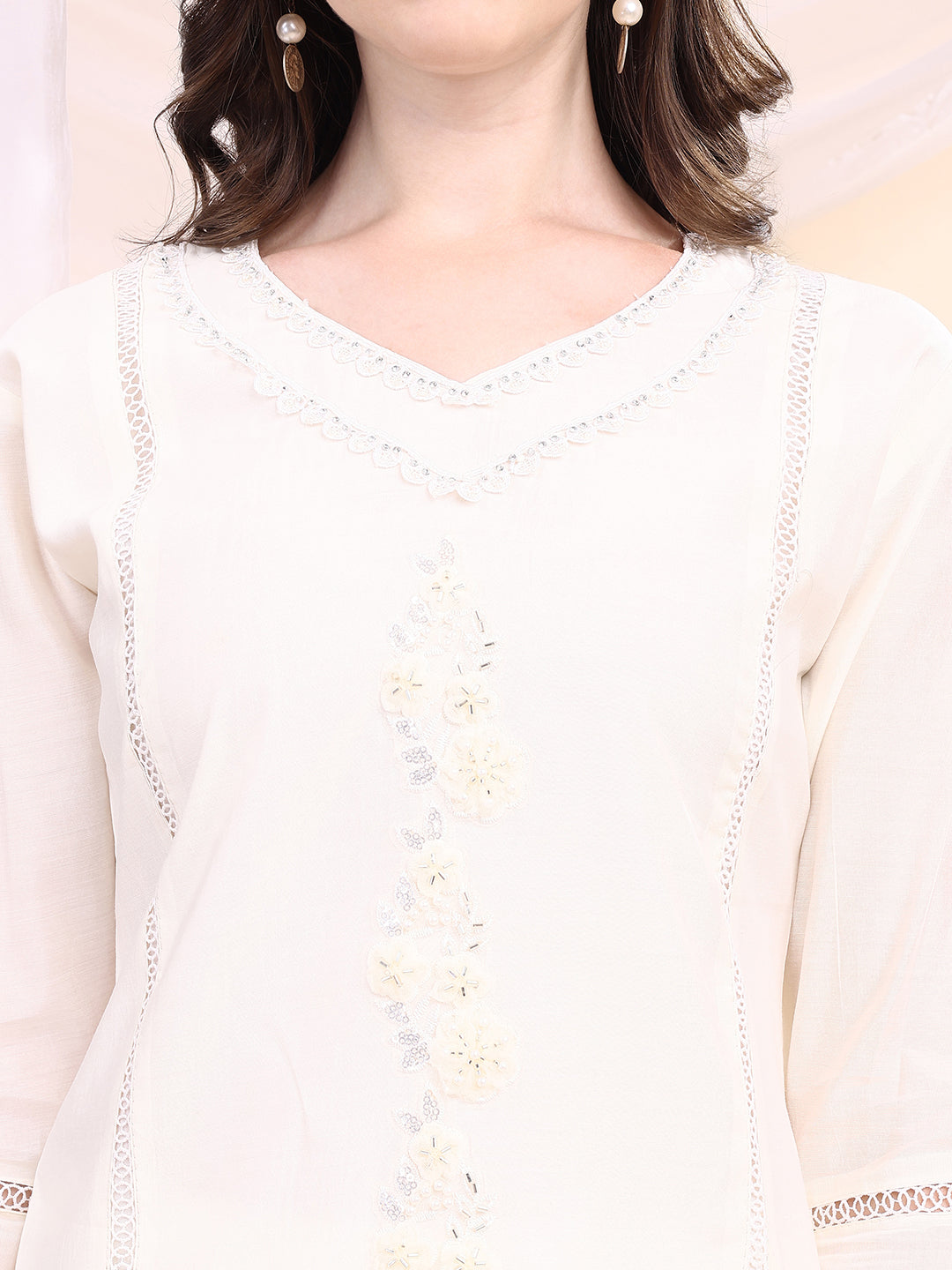 White Applique Beads and Lace Embroidered Kurta Set with Dupatta