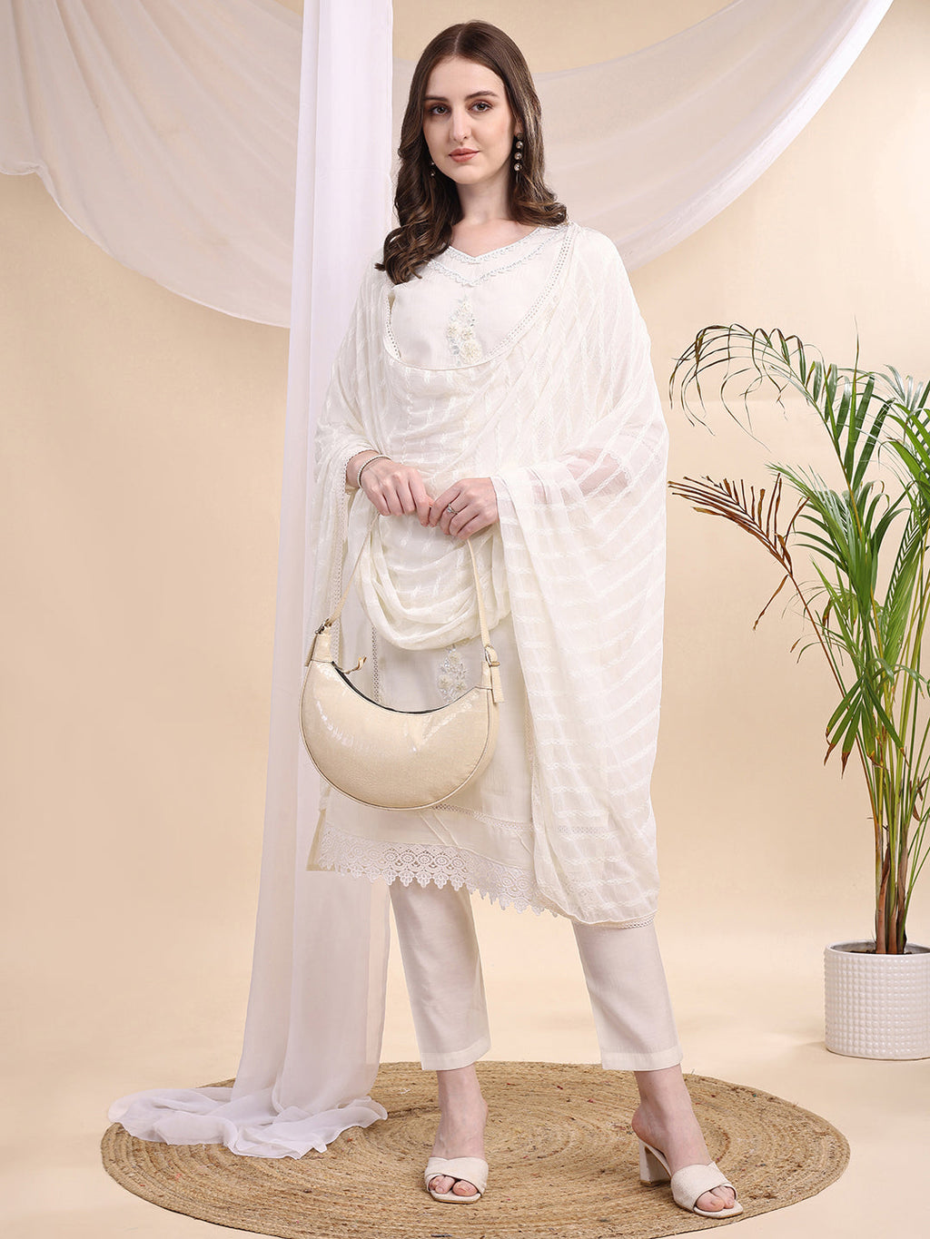 White Applique Beads and Lace Embroidered Kurta Set with Dupatta