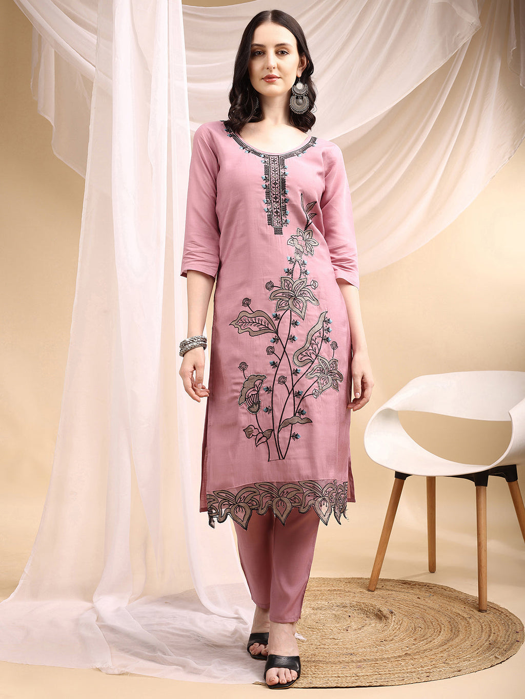 Pink Embroidered Kurta Set with Dupatta and 3/4th Sleeves