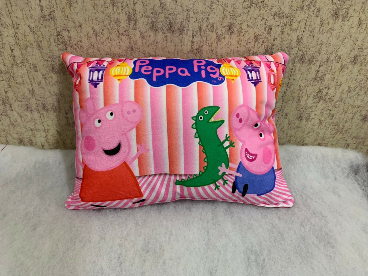 Cute Peppa Pig Pink themed decorative cushion for children's bedrooms.