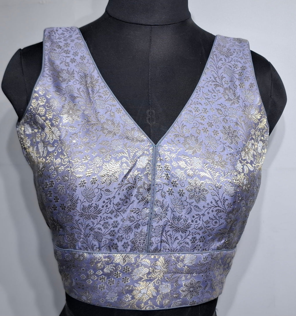Mauve Benarsi readymade blouse with gold and silver weave and V-neck