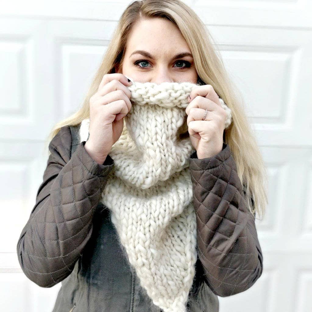 Simple Style Cowl Knitting Kit for Beginners