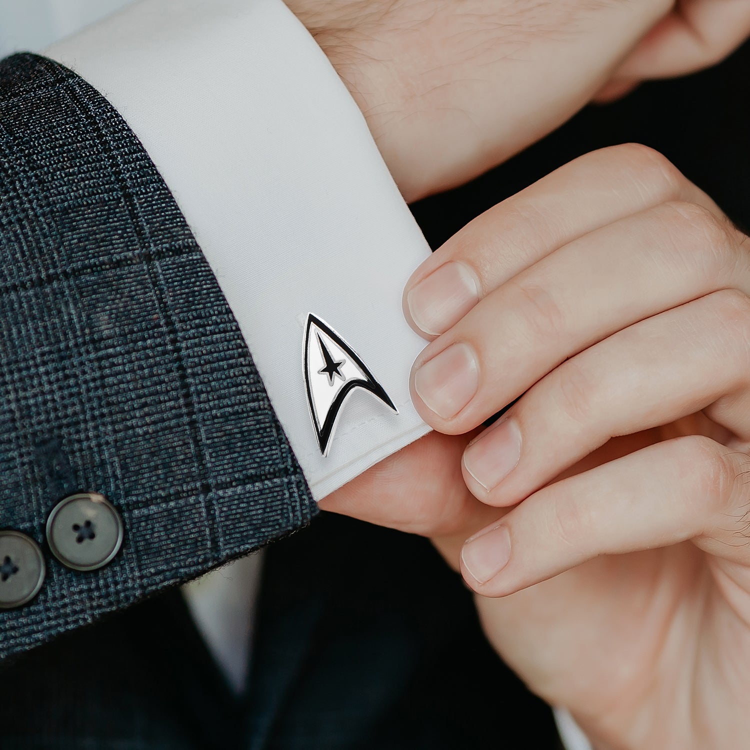 Star Trek Starfleet Delta Shield Cufflinks in Silver Tone - Image 5