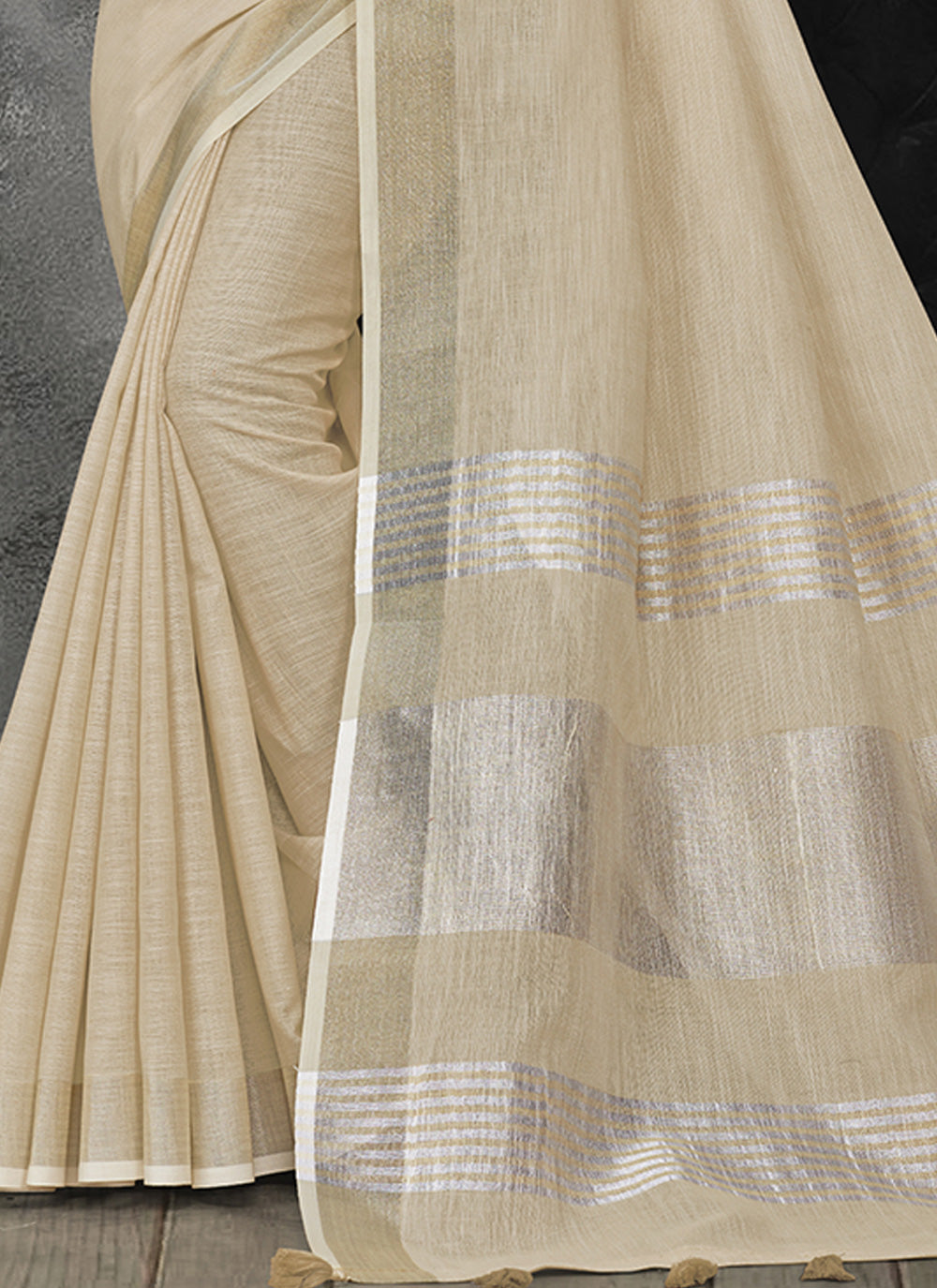 Cream Woven Linen Saree with Contrast Zari Border
