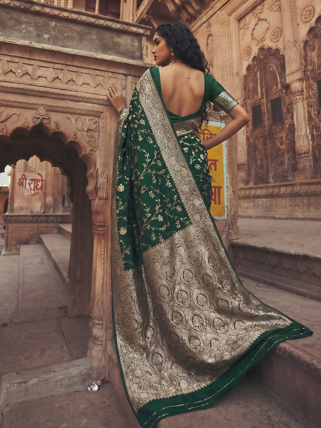 Green Art Silk Fancy Saree with Matching Blouse Piece
