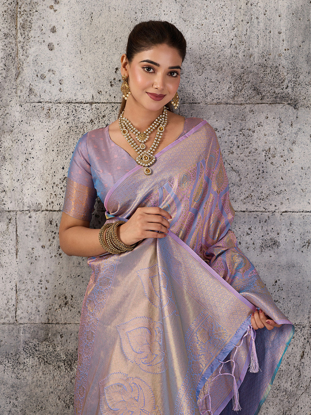 Lavender Kanjivaram Silk Blend Fancy Saree with Blouse Piece