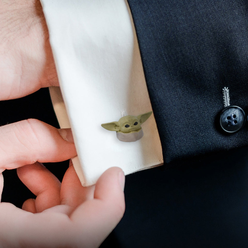 Star Wars Grogu 3D Cufflinks Green and Silver Mandalorian - Image 4