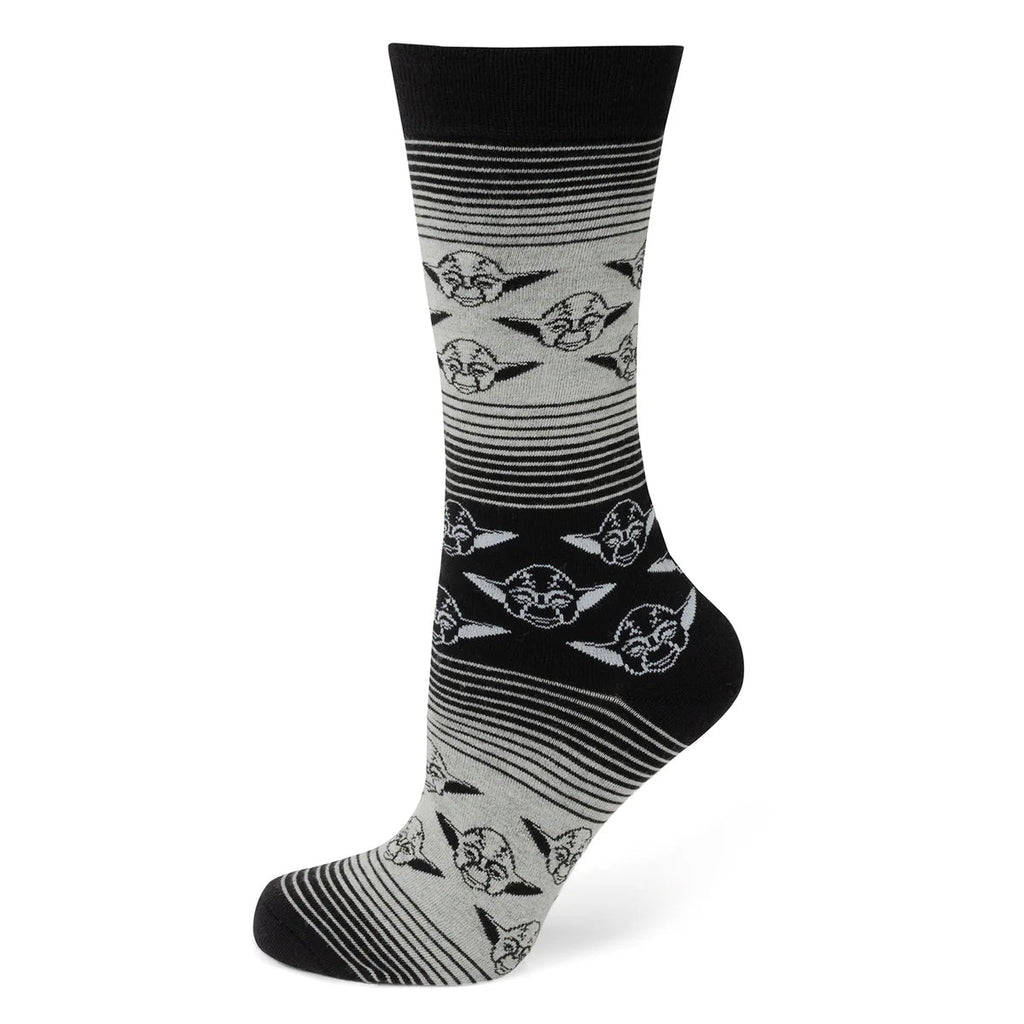 Star Wars Yoda Gray and Black Ombre Pattern Socks with Pin Set - Image 2